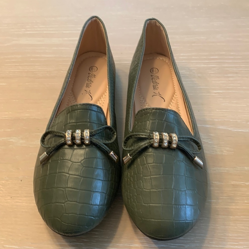 Victoria K rubber sole flats / loafers Size 6.5 NWOB light & comfy shoes